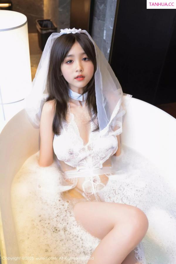   [XiuRen]高清写真图 2025.03.13 No.10011 奶芙乔乔 美腿性感第44张图片